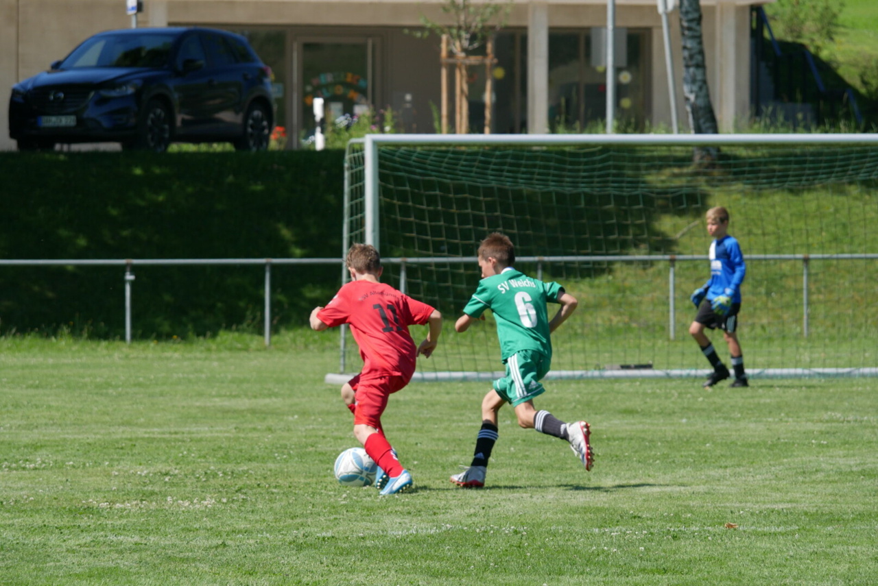 164b4b_41960354a92b45e6a5d318723924df35~mv2.jpg