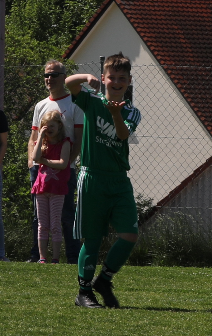 082210_d1294fca9ed84f05a8b84e7779ae4297~mv2.jpg