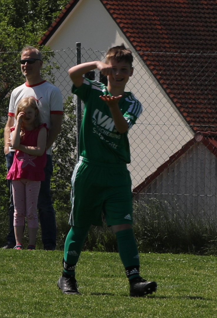 082210_b10051cabf9644d98b402c7d8fb361a4~mv2.jpg