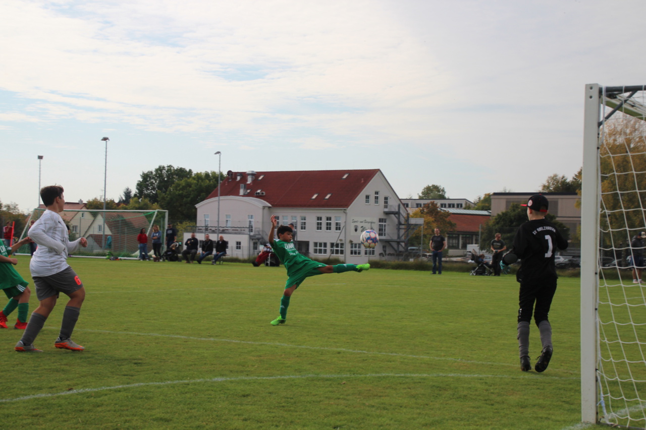 082210_cf69e5647ab64550bb99bf214440aa2f~mv2.jpg