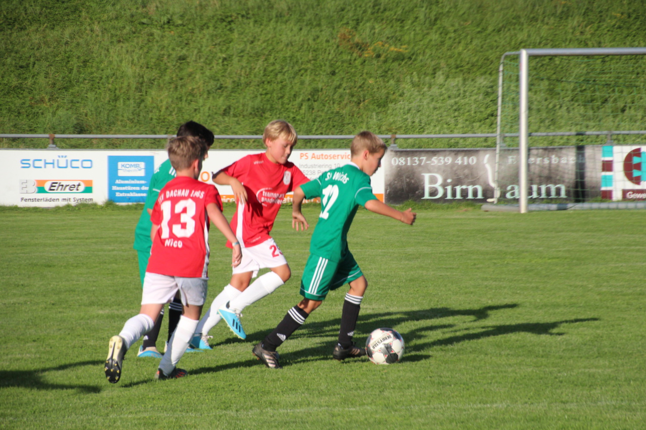 082210_b4b68785b7b14fa0b55b16b6da66569b~mv2.jpg