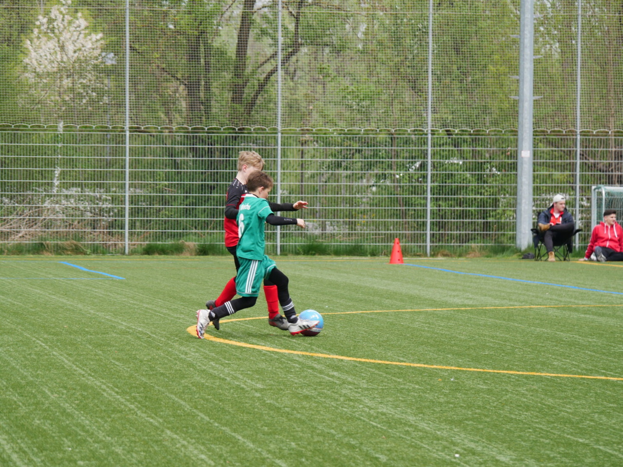 164b4b_234072ced76d4818b47330ea953db96b~mv2.jpg