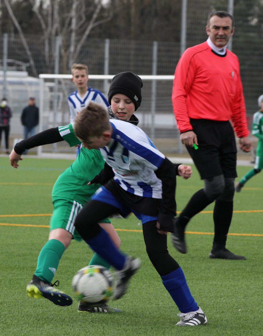 082210_103cc8da09eb40e4a8d1706792470ef8~mv2.jpg